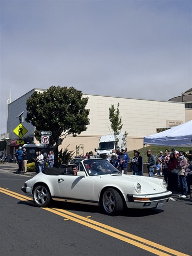 Car-Club-at-Parade.jpeg